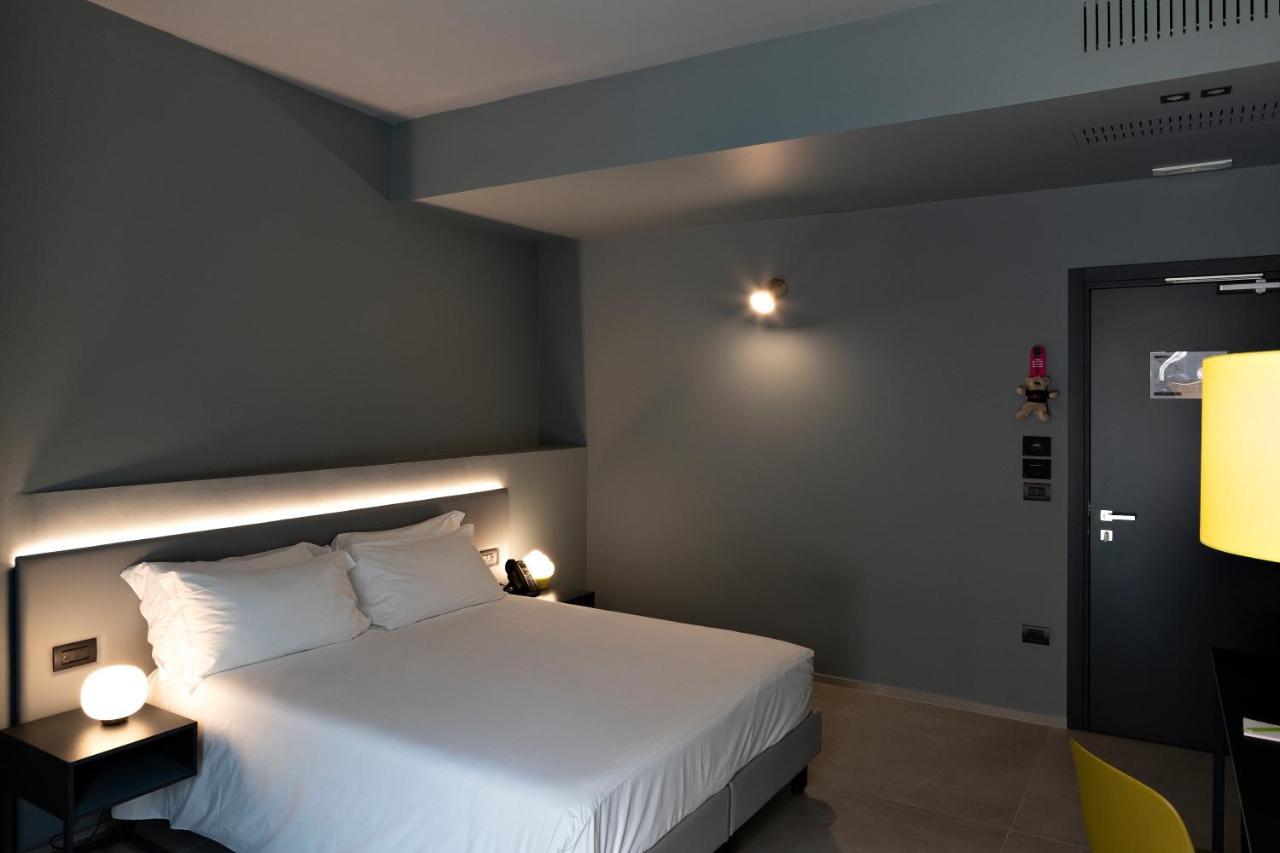 Arryvo Hotel Lecce Esterno foto